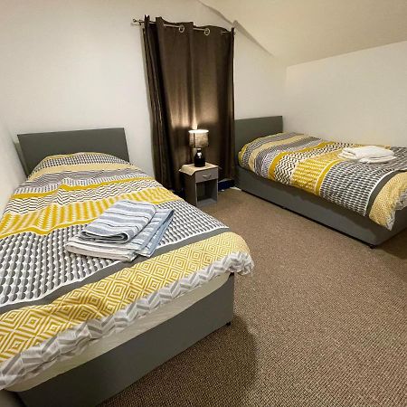 2 Bedroom Cottage Gloucester City Center Екстериор снимка