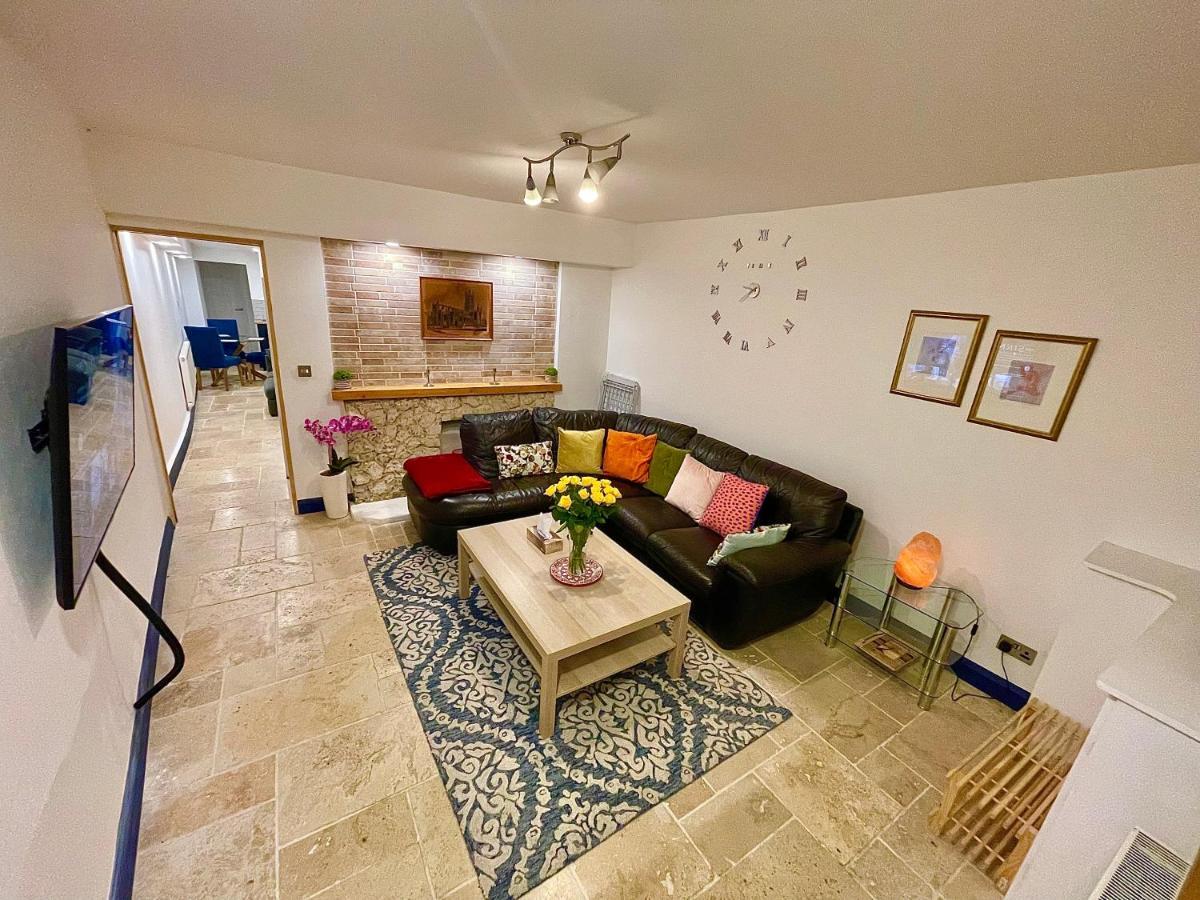 2 Bedroom Cottage Gloucester City Center Екстериор снимка